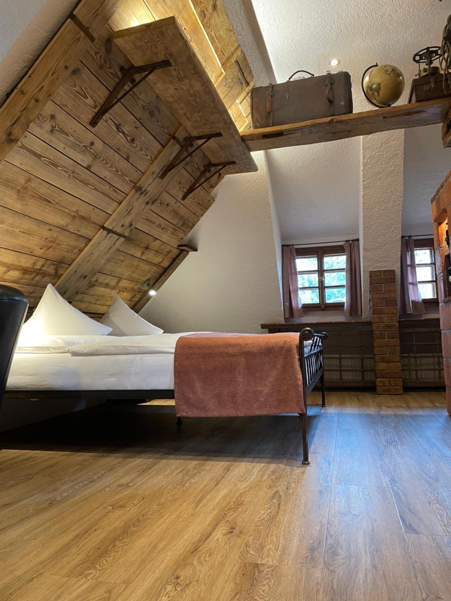 Romantik Hotel U Raka Praga Esterno foto
