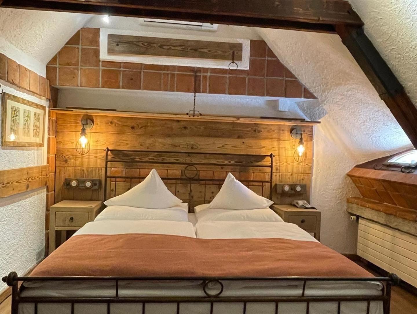 Romantik Hotel U Raka Praga Esterno foto